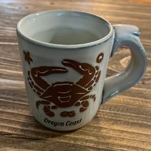 Agiftcorp Clay Pottery Oregon coast crab mug cup